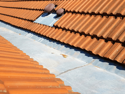 About Leaking Skylight Repair Pros Little Cedar, IA